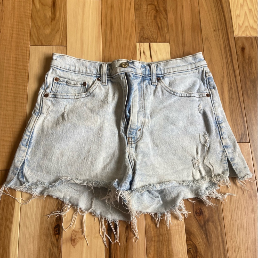 Distressed Abercrombie high rise mom jean shorts.